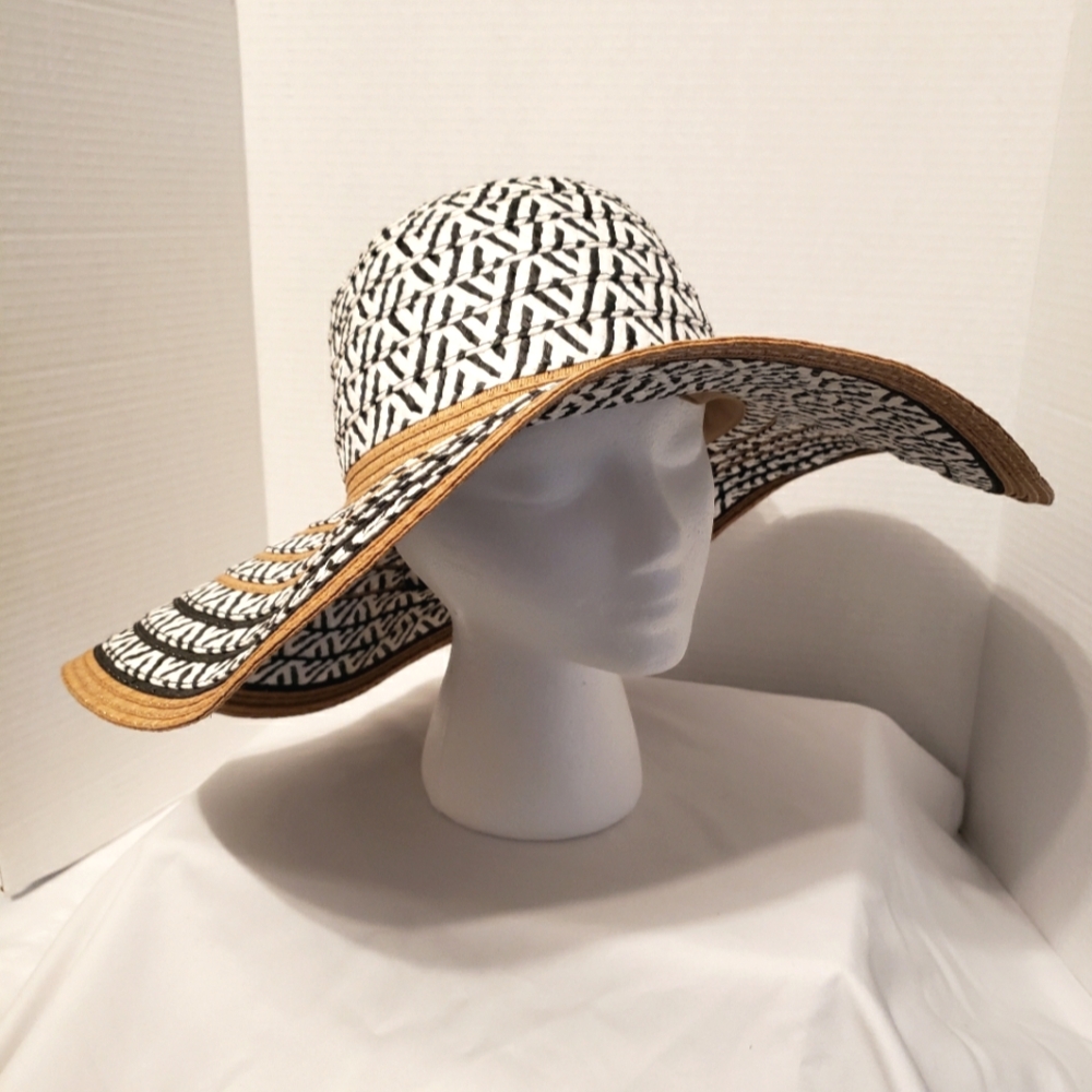 NWOT - CoCo & Carmen Boho Straw Beachy Tan, Black and White Floppy Hat Size: OS - Picture 3 of 9